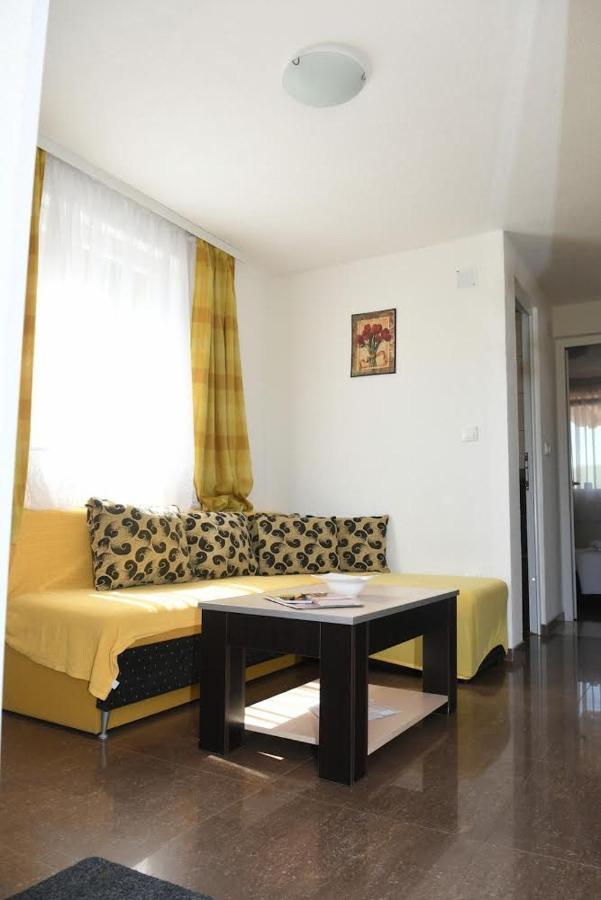 Sobe Alex Apartment Veliko Gradište Екстериор снимка